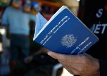 Governo lança novo consignado para trabalhadores CLT. Veja regras
