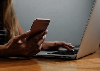 Governo Lula vai enviar notificação a celulares roubados