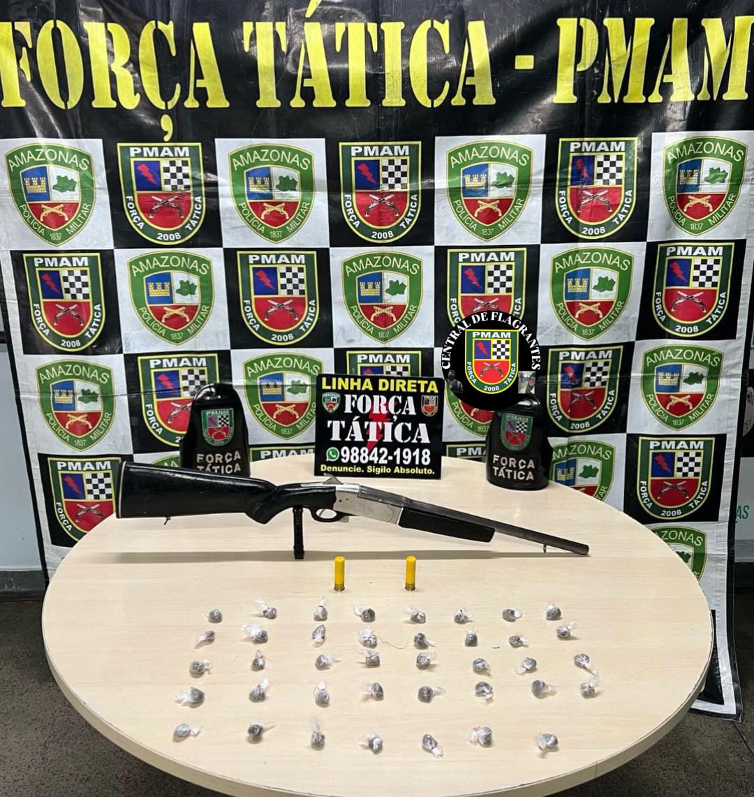 Uma espingarda e drogas são apreendidas no Centro de Manaus