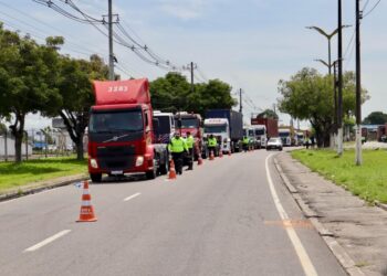 Prefeitura de Manaus intensifica fiscalização com operação ‘Carga Pesada’ na zona Sul