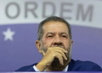 Lupi deixa Ministério da Previdência; Queiroz Assume