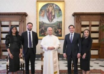 Vice-presidente americano J.D. Vance convida papa Leão XIV a visitar os EUA