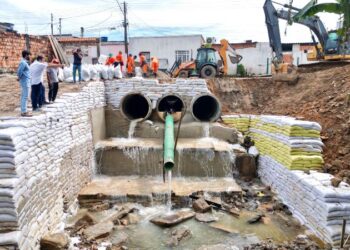Vice-prefeito Renato Junior percorre obras de infraestrutura em diferentes zonas de Manaus e reforça ritmo acelerado da Seminf