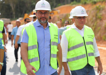 Wilson Lima vistoria obras de recuperação da AM-010 e destaca avanço na infraestrutura viária do Amazonas