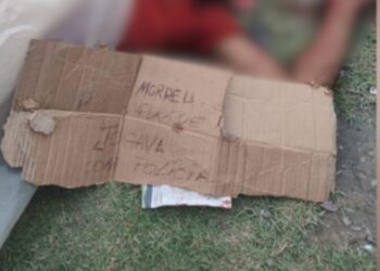 Homem é achado esfaqueado no Centro de Manaus com bilhete: ‘jogava com a polícia’