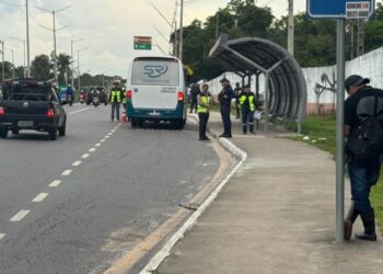 Prefeitura de Manaus intensifica fiscalização e apreende veículos por transporte irregular na zona Leste