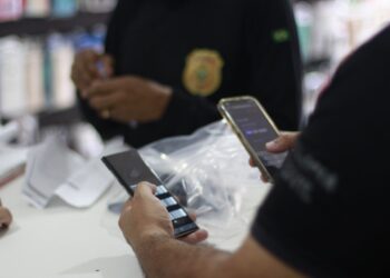 Homem é preso por vender celular roubado na internet em Manaus