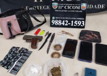 Casal é preso após roubar homem durante programa sexual em Manaus