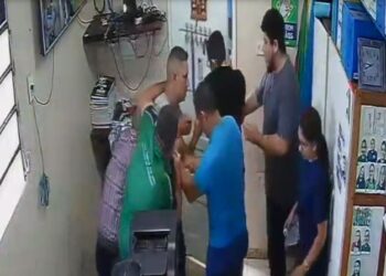 Diretor esfaqueado em escola de Manacapuru recebe alta: ‘Livramento de Deus’