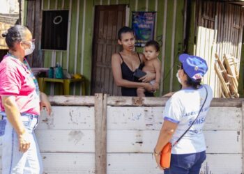 Agentes da prefeitura seguem com atualização cadastral de usuários do SUS