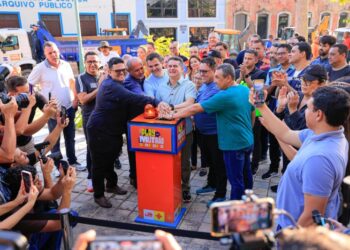 Ambulantes e feirantes legalizados apoiam ação da Prefeitura contra comércio irregular no Centro