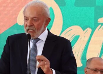 Lula lança pacote de R$ 30 bi para socorrer empresas afetadas por tarifaço dos EUA