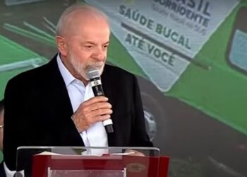 Em SP, Lula ignora novo cerco aos Bolsonaro e volta a criticar Trump