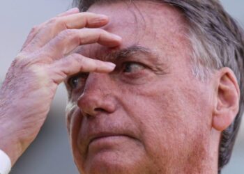 PF: Bolsonaro enviou mais de 300 mensagens e vídeos para driblar STF