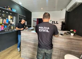 Dono de assistência técnica é preso com celular roubado em Manaus