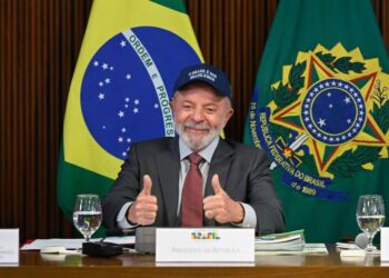 “Se Trump quiser negociar, Lulinha paz e amor está de volta”, diz Lula