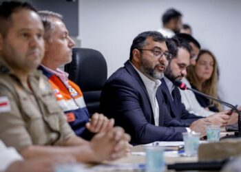 Wilson Lima apresenta plano de enfrentamento à estiagem de 2025 e destaca ações do Governo do Amazonas
