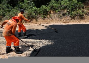 Prefeitura de Manaus alcança a marca de 12 ladeiras pavimentadas no ramal Rio Branquinho