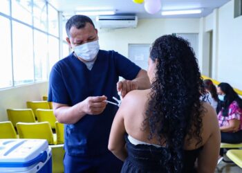 Prefeitura alerta usuários que planejam ir à COP 30 para importância da atualização vacinal