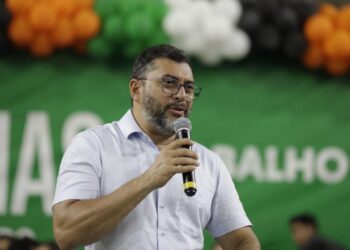 Governador Wilson Lima assina ordem de serviço para ampliação do hospital e anuncia novas obras no setor viário de Rio Preto da Eva