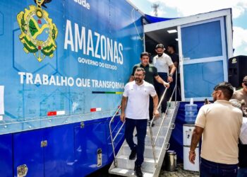 Outubro Rosa: Governador Wilson Lima destaca importância das Carretas de Saúde na prevenção ao câncer de mama