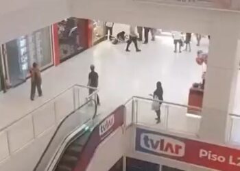 Polícia prende suspeitos de matar homem em shopping de Manaus