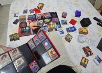 Homem é preso com álbum de figurinhas avaliado em R$ 14 mil furtado em Manaus