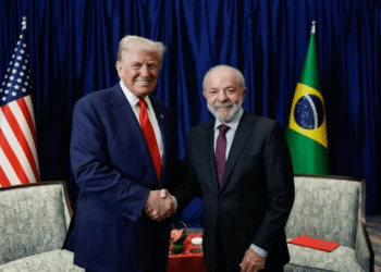 Trump parabeniza Lula pelos 80 anos e elogia “vigor” do presidente brasileiro