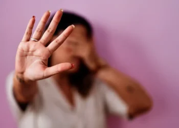 Homem é preso por agredir companheira de 19 anos no interior do AM