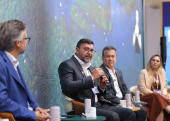 Governo do Amazonas apresenta nova parceria com Banco Mundial para atrelar financiamento a metas ambientais