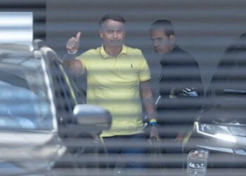 Imprensa europeia repercute cumprimento da pena de prisão de Bolsonaro