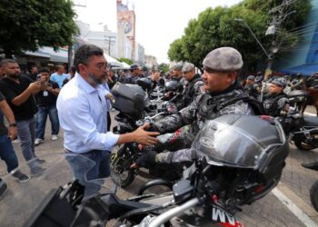 Governador Wilson Lima lança Operação Natal Mais Seguro 2025 com reforço de 500 alunos soldados nas ruas de Manaus