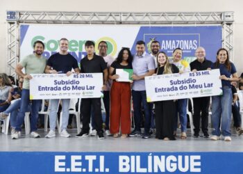 Governador Wilson Lima acompanha última edição do Governo Presente em 2025, com ação especial de Natal na zona sul