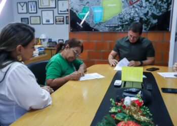 UGPE assina termo para compartilhar espaço comunitário do Prosamin+ com moradores do Morro da Liberdade