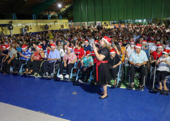 Mais de mil pessoas prestigiam espetáculo ‘Natal Caboclo’ no Parque Municipal do Idoso