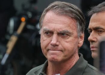 Moraes autoriza Bolsonaro a deixar a PF para cirurgia, mas nega prisão domiciliar