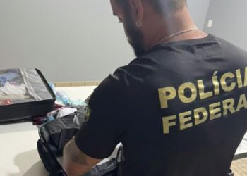 Colombianos são presos ao tentar embarcar com cocaína em voo de Tabatinga para Manaus