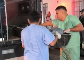 VÍDEO: Criança foi morta com diversas facadas pelo pai dentro de banheiro em Manaus