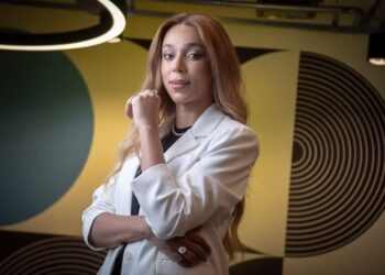 Erika Hilton é eleita presidente da Comissão da Mulher na Câmara