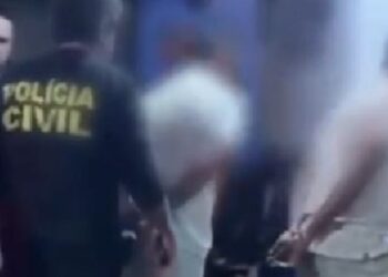 Homem é executado com 63 tiros em acerto de contas do tráfico no Careiro; trio é preso