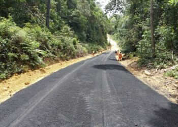 Prefeitura de Manaus pavimenta ladeira no ramal do Dantas pela primeira vez