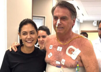 Bolsonaro pede ao STF que irmão de Michelle possa ser seu cuidador