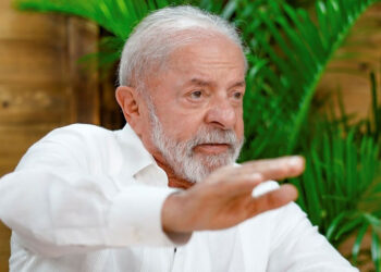 “Nunca na história do Brasil houve tanto atendimento aos prefeitos quanto agora”, diz Lula