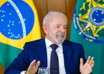 Lula retoma agenda e enfrenta semana decisiva no Congresso