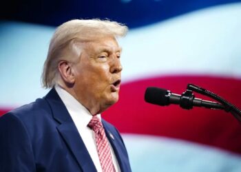 Trump cancela missão ao Paquistão e mantém negociação com Irã