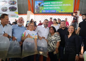 Em Rio Preto da Eva, governador Wilson Lima amplia Auxílio Estadual e fortalece setores social e primário