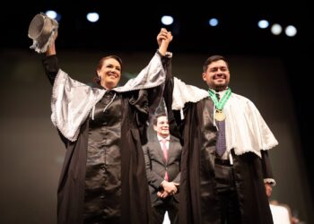 André Zogahib e Katia Couceiro são empossados nos cargos de reitor e vice-reitora da UEA