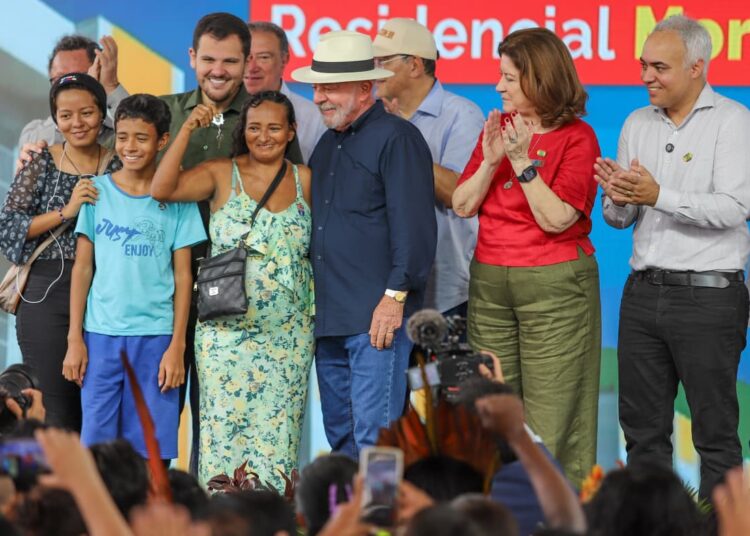 Prefeito Renato Junior e presidente Lula entregam 576 moradias semimobiliadas do residencial Morar Melhor no Parque das Tribos e beneficiam mais de 2 mil pessoas