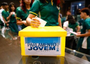 Alunos já elegeram 80% dos representantes do programa Parlamento Jovem 2026