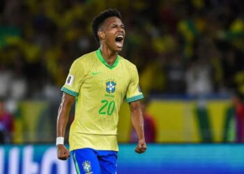 Estêvão deve realizar recuperação de lesão com departamento médico do Palmeiras